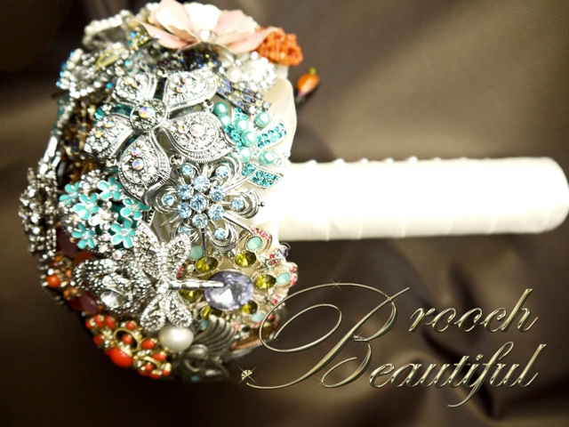 bling brooch broach vintage classic unique forever bouquet bridal #broochbeautiful antique pearl coral peach blue teal
